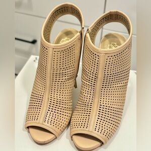 Ann Taylor Marissa Cutout High Heels Size 6 in Pale Camel color with 4” heels.